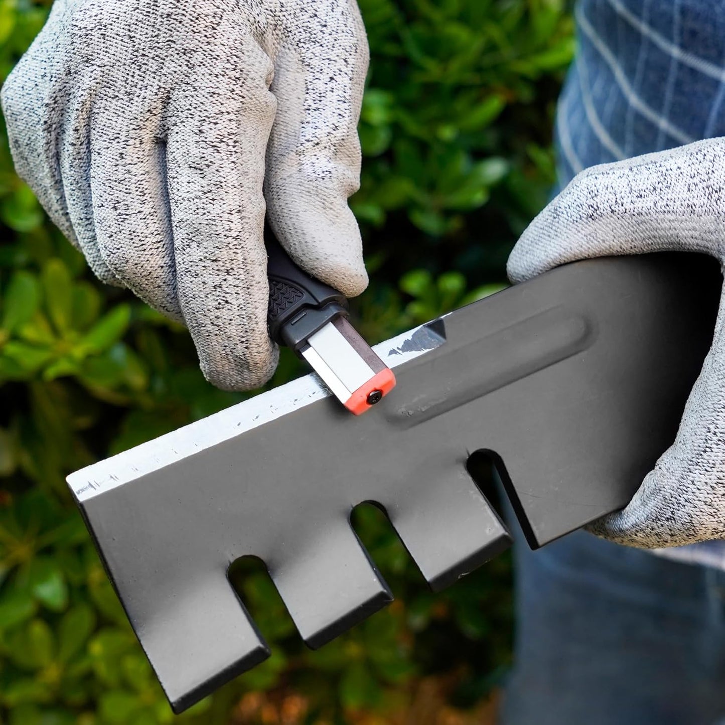 6-in-1 Knife Sharpener/Fire Starter & Garden Blade Tool Sharpening Set - Knife sharpener/fire starter & garden blade sharpener Readi Gear